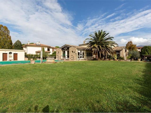 Casa in vendita a Cannara, Umbria
