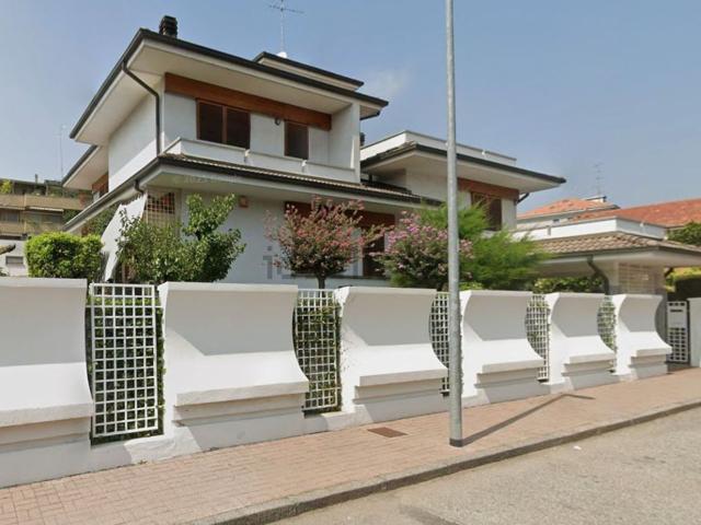Casa in vendita a Porta Casale, Piemonte