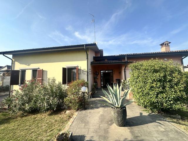 Casa in vendita a Bordolano, Cremona
