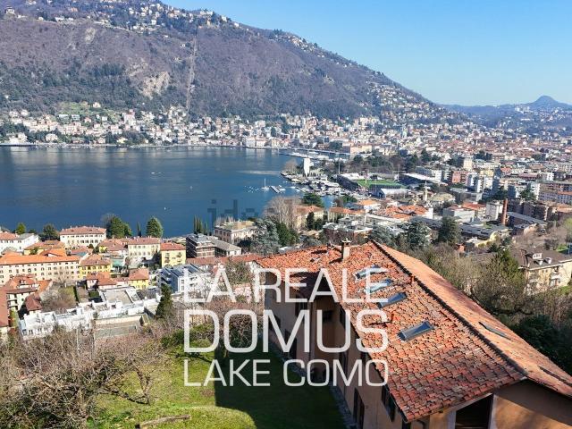 Casa in vendita a Como, Lombardia
