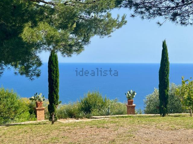 Casa in vendita a Cipressa, Liguria