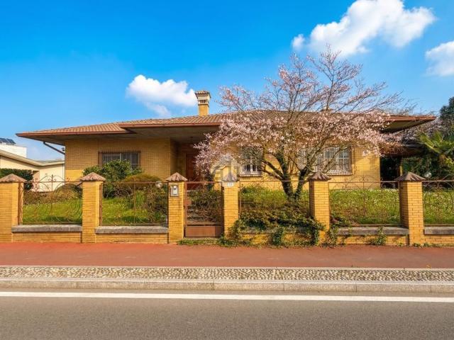 Casa in vendita a Seveso, Lombardia