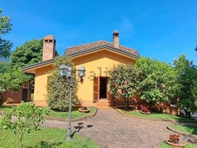Casa in vendita a Ceccano, Lazio