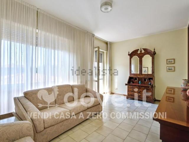Casa in vendita a Meda, Lombardia