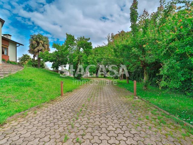 Casa in vendita a Cornate D'adda, Lombardia