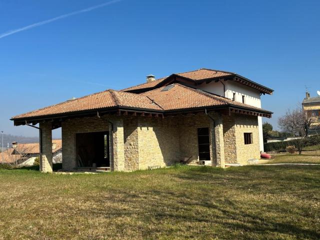 Casa in vendita a Riva, Ponte Dell'olio