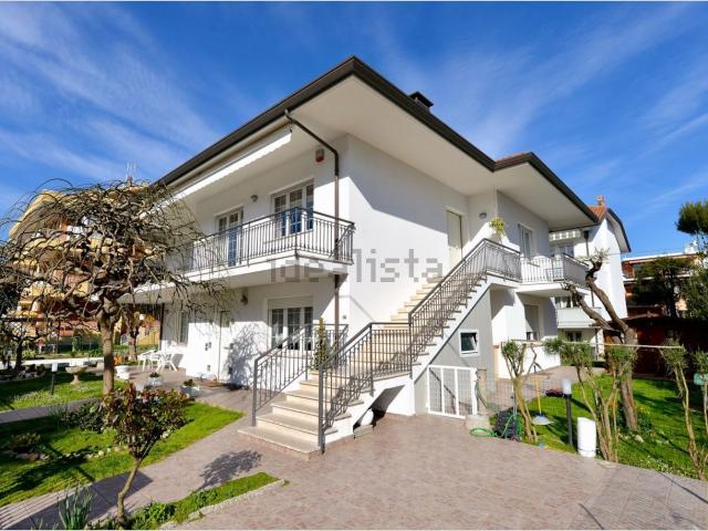 Casa in vendita a Riccione, Reggio Emilia