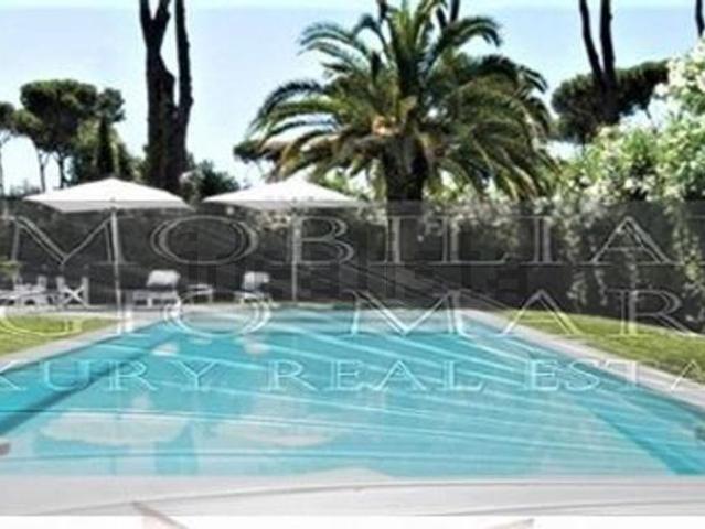 Casa in vendita a Roma Imperiale, Forte dei Marmi