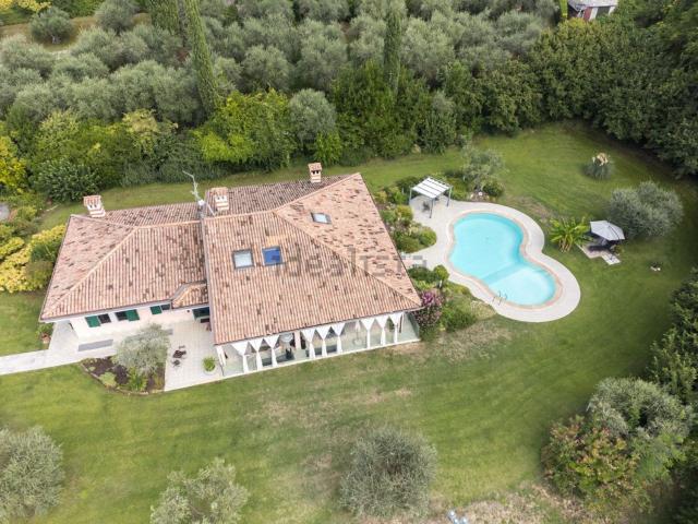 Casa in vendita a Castelnuovo Del Garda, Veneto