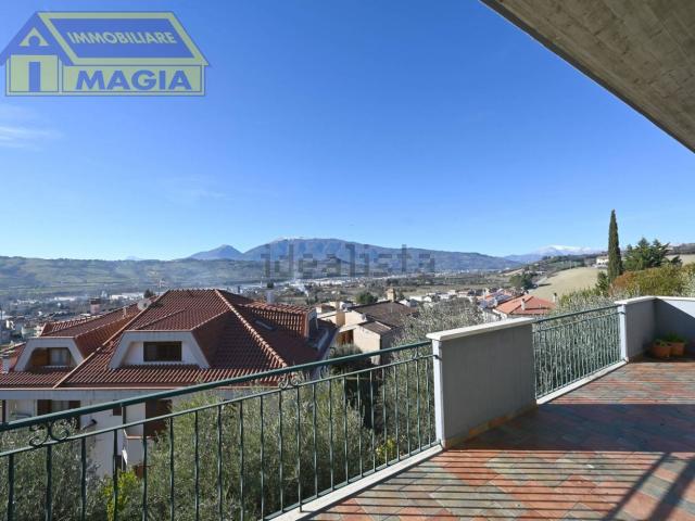 Casa in vendita a Cerreto, Marche