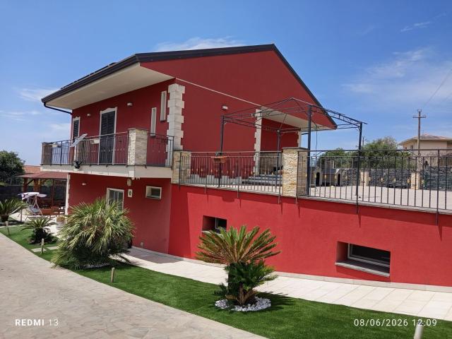 Casa in vendita a Gravina Di Catania, Sicilia