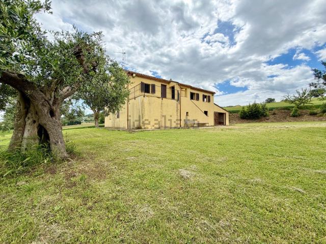 Casa in vendita a Castelnuovo, Marche