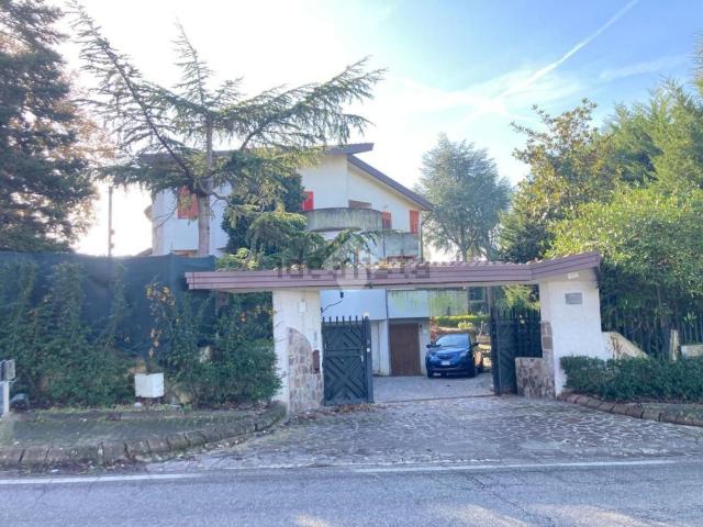 Casa in vendita a San Nicola Manfredi, Campania