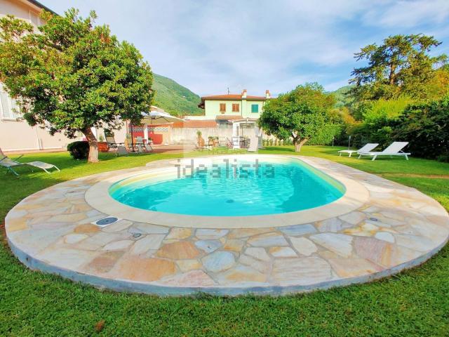 Casa in vendita a Camaiore, Toscana