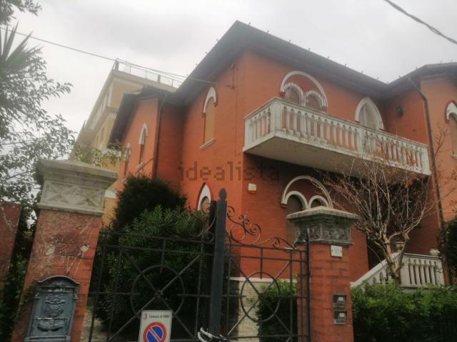 Casa in vendita a Centro storico, Marche