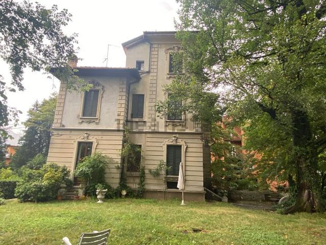Casa in vendita a Biumo Superiore, Varese