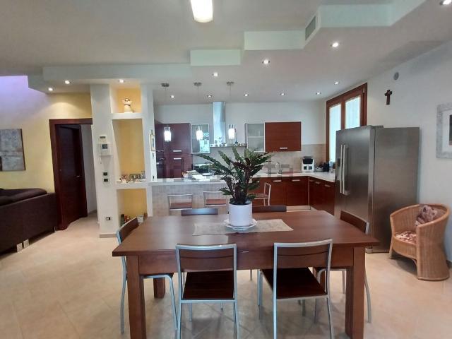 Casa in vendita a Marche, Pesaro E Urbino
