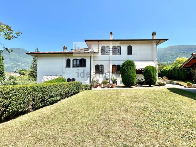 Casa in vendita a Camaiore, Toscana