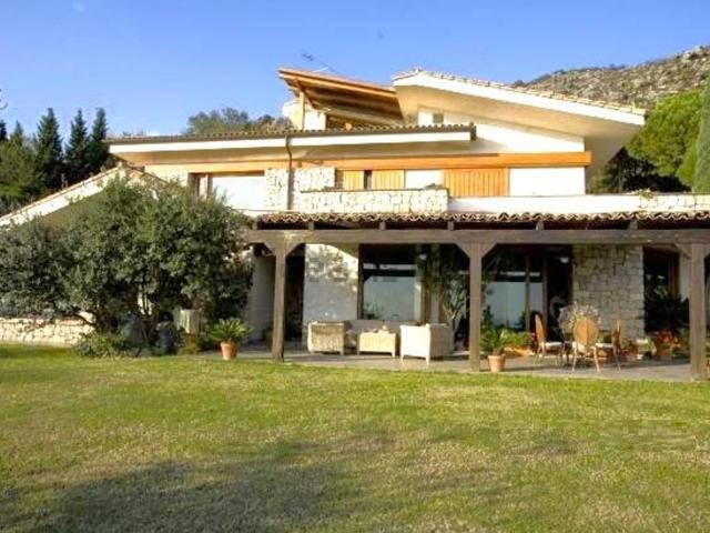 Casa in vendita a Formia, Latina