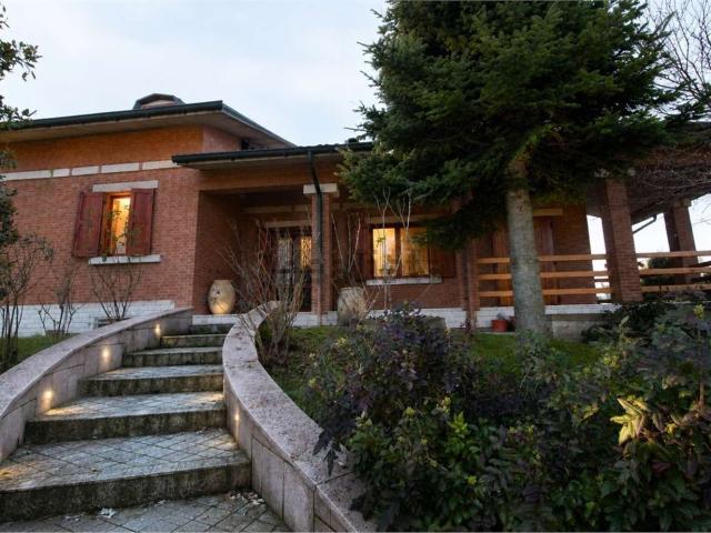 Casa in vendita a Unione dei comuni del Distretto Ceramico, Maranello