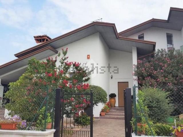 Casa in vendita a Erbusco, Lombardia