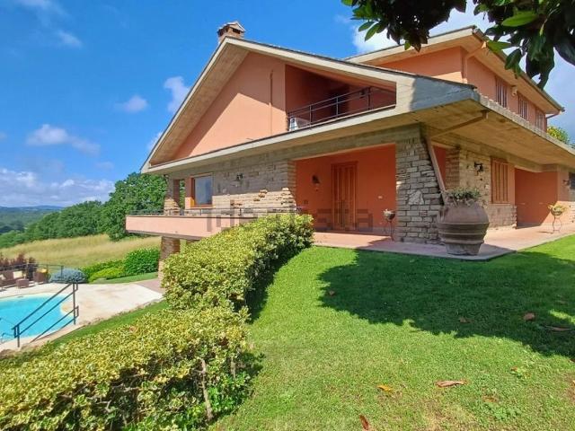 Casa in vendita a Sutri, Lazio