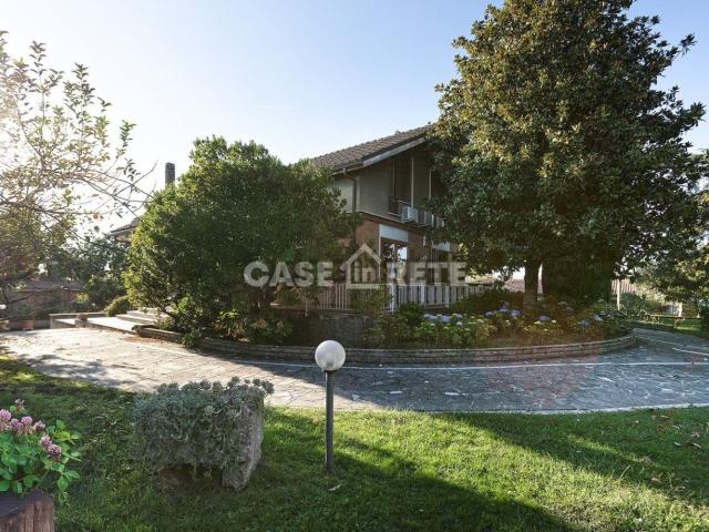 Casa in vendita a Bomarzo, Lazio