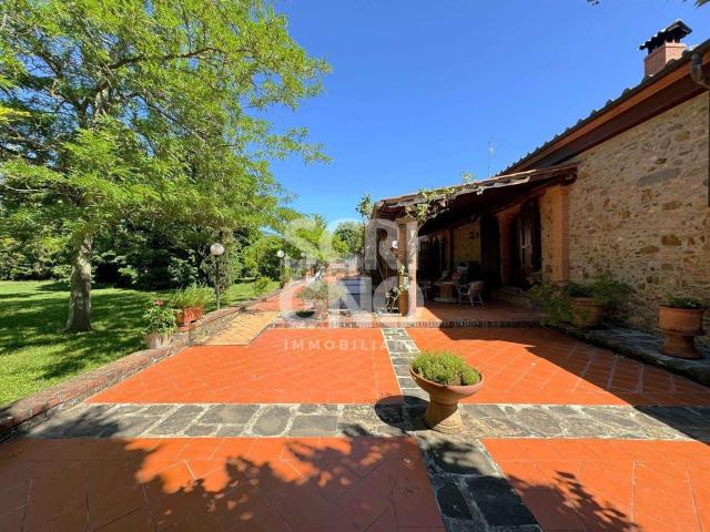 Casa in vendita a Pontelungo, Pistoia