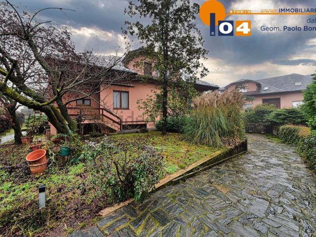 Casa in vendita a Seveso, Lombardia