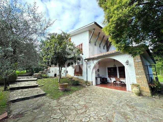 Casa in vendita a Pontelungo, Pistoia