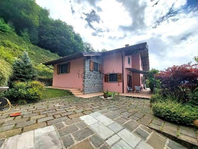 Casa in vendita a Cutigliano, Ponte Sestaione