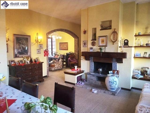 Casa in vendita a Cabiate, Lombardia