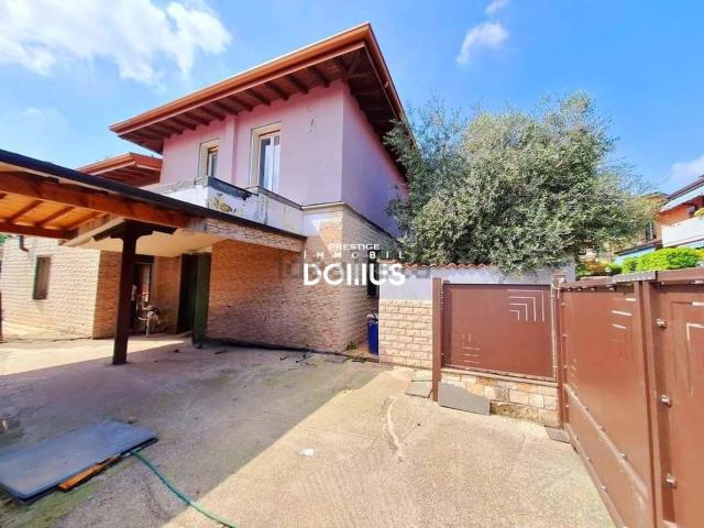 Casa in vendita a Desenzano Del Garda, Brescia