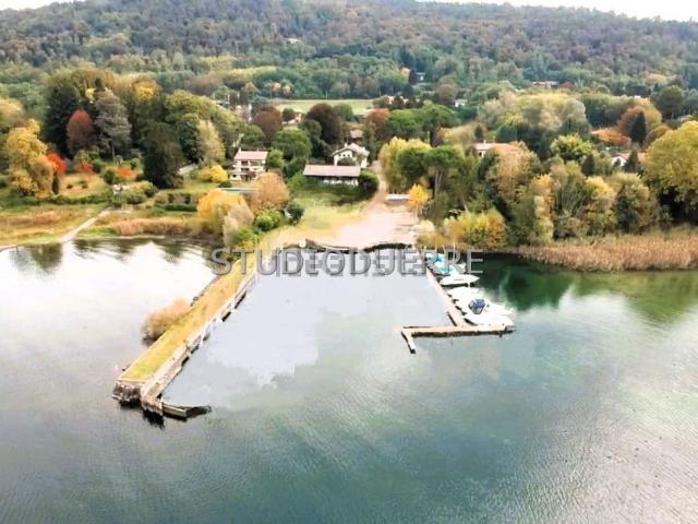Casa in vendita a Sesto Calende, Lombardia
