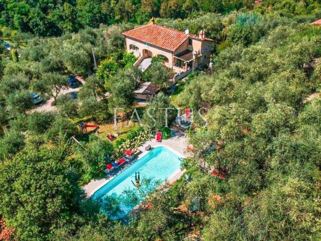 Casa in vendita a Vado, Camaiore