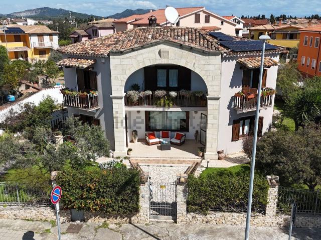 Casa in vendita a Pula, Sardigna/Sardegna