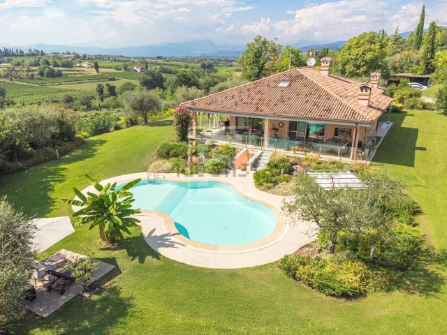Casa in vendita a Castelnuovo Del Garda, Veneto