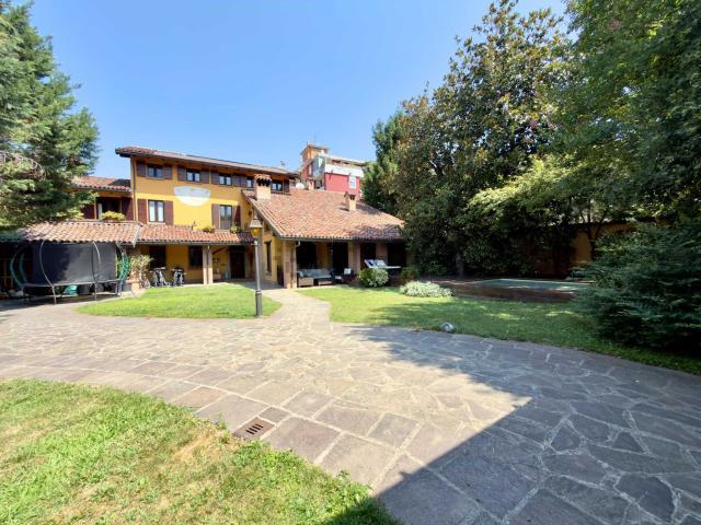 Casa in vendita a Portanova, Galliate