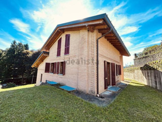 Casa in vendita a Comunità Montana del Piambello, Cantello