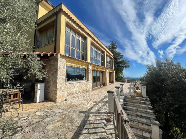 Casa in vendita a Vico del Gargano, Foggia