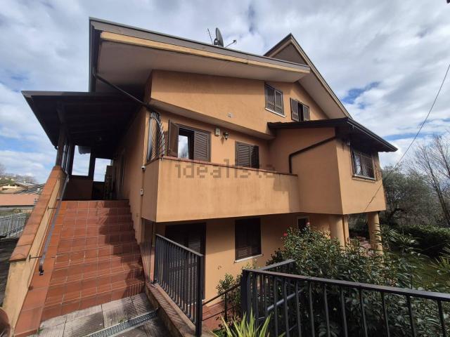 Casa in vendita a Avellino, Campania