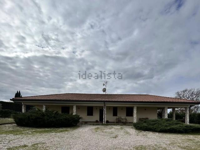 Casa in vendita a Viterbo, Lazio