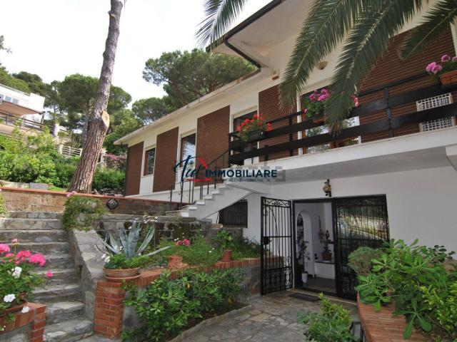 Casa in vendita a Quercianella, Livorno