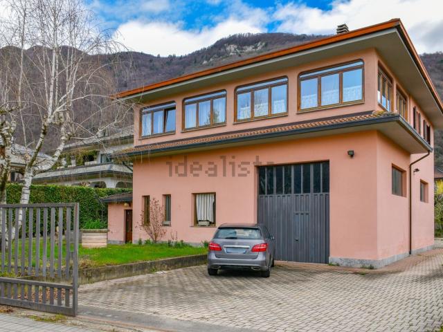 Casa in vendita a Dubino, Lombardia