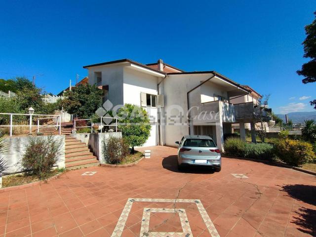 Casa in vendita a Saporito, Rende