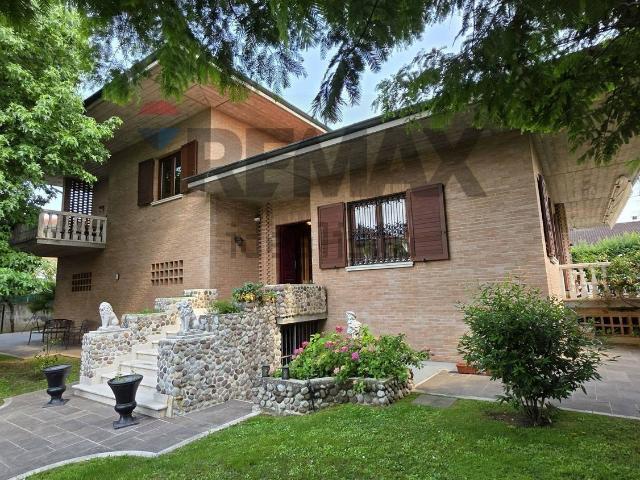 Casa in vendita a Caldogno, Veneto