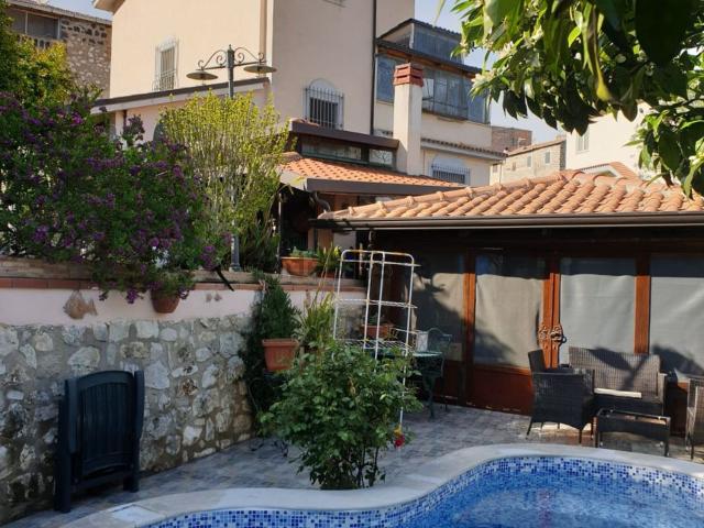 Casa in vendita a Ventosa, Santi Cosma e Damiano
