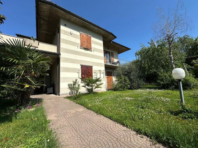 Casa in vendita a Capriolo, Lombardia