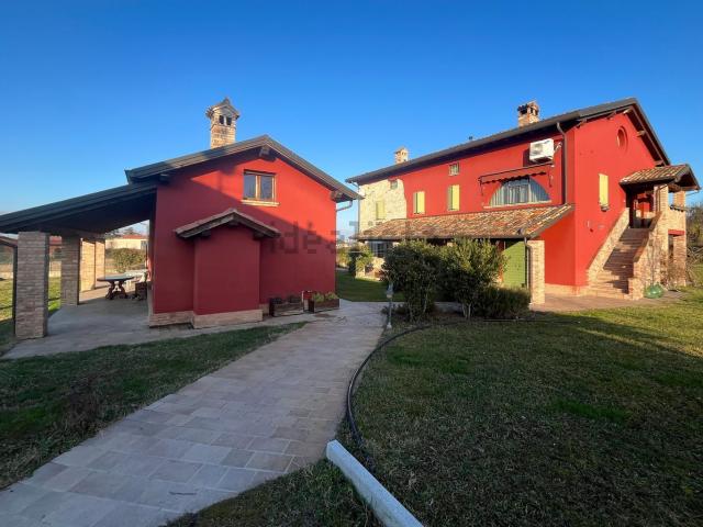 Casa in vendita a Fidenza, Reggio Emilia