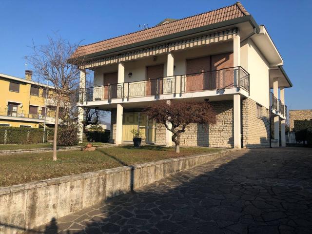 Casa in vendita a Grumello del Monte, Bergamo